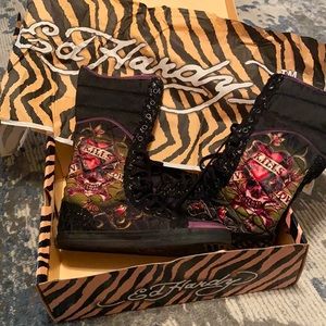 Ed hardy shoes size 9,